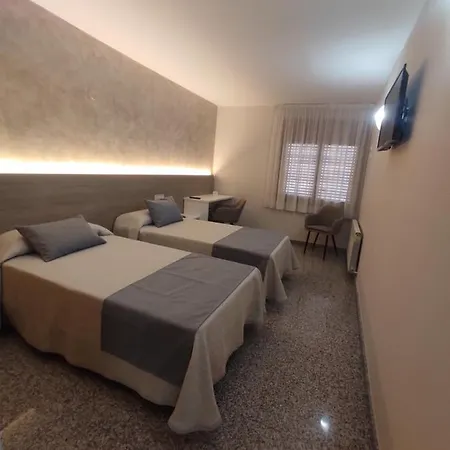 Querol Hotel 2*