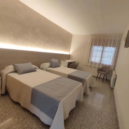 Querol Hotel 2*