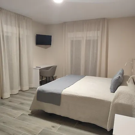 Querol Hotel 2*