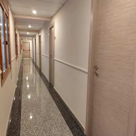 Querol Hotel